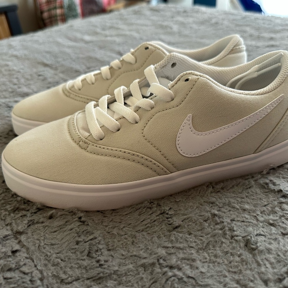 Nike Low-Top Sneakers in White with White Swoosh